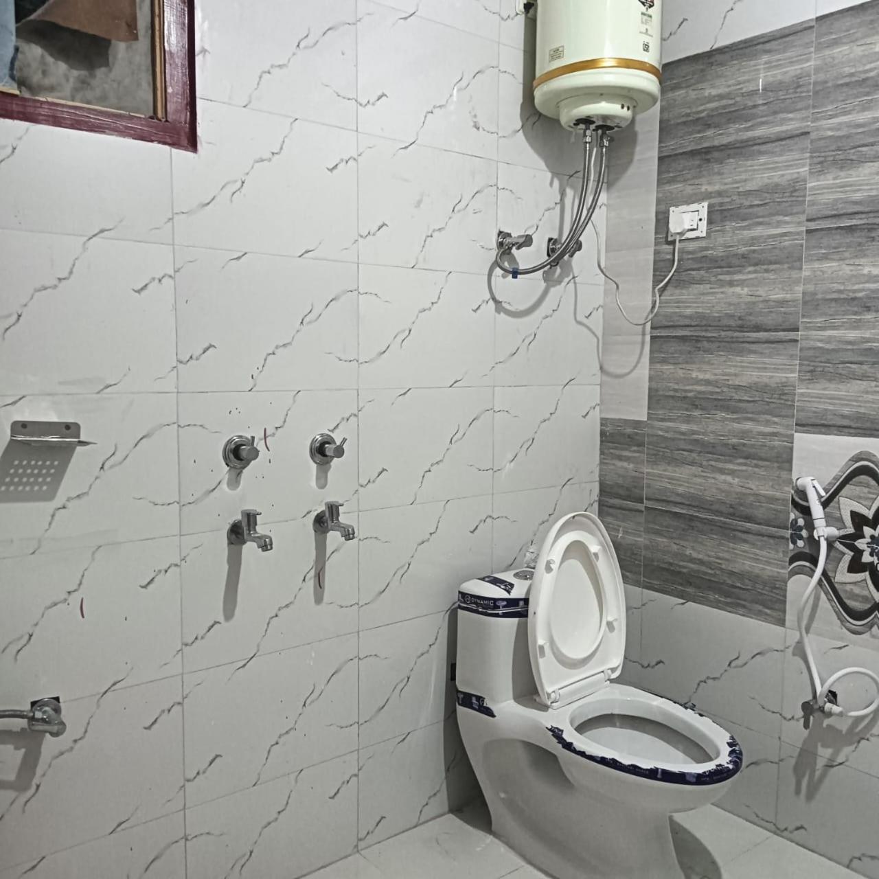 Aditya Guest House Tosh Exterior foto